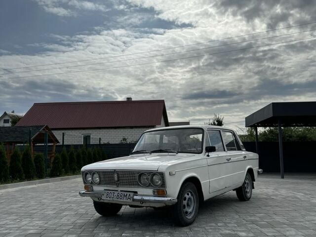 Білий ВАЗ 2103, об'ємом двигуна 1.3 л та пробігом 250 тис. км за 900 $, фото 1 на Automoto.ua