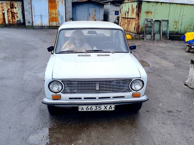 Білий ВАЗ 2103, об'ємом двигуна 1.2 л та пробігом 200 тис. км за 500 $, фото 1 на Automoto.ua