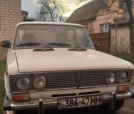 Белый ВАЗ 2103, объемом двигателя 0 л и пробегом 300 тыс. км за 650 $, фото 1 на Automoto.ua