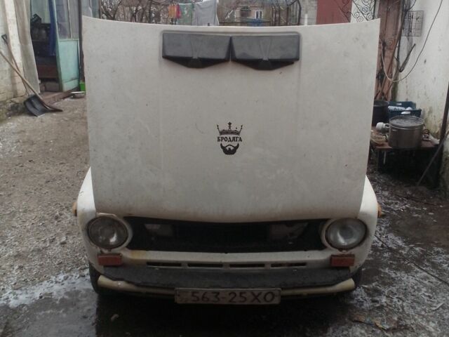 Белый ВАЗ 2103, объемом двигателя 0 л и пробегом 600 тыс. км за 400 $, фото 1 на Automoto.ua