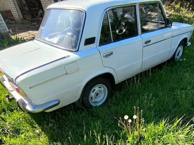 Белый ВАЗ 2103, объемом двигателя 0 л и пробегом 30 тыс. км за 23500 $, фото 1 на Automoto.ua