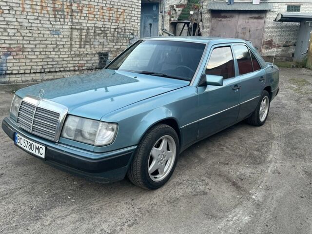 Белый ВАЗ 2103, объемом двигателя 0 л и пробегом 57 тыс. км за 602 $, фото 1 на Automoto.ua