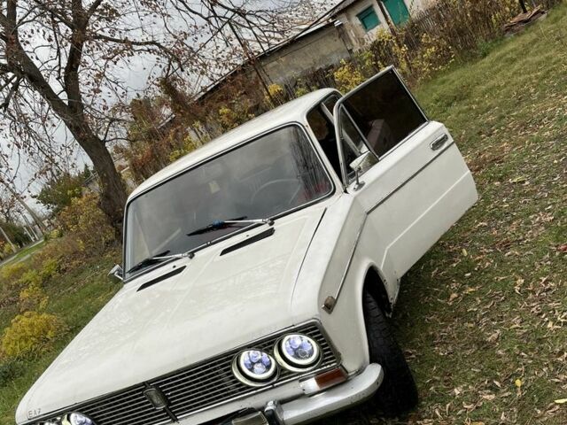 ВАЗ 2103 1990 у Славянске на Automoto.ua Білий ВАЗ 2103, об'ємом двигуна 1.6 л та пробігом 10 тис. км за 535 $, фото 1 на Automoto.ua