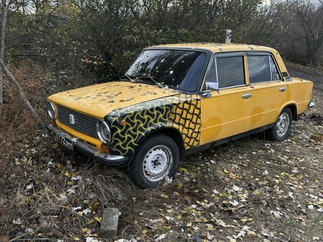 Бежевый ВАЗ 2103, объемом двигателя 1.3 л и пробегом 3 тыс. км за 907 $, фото 1 на Automoto.ua