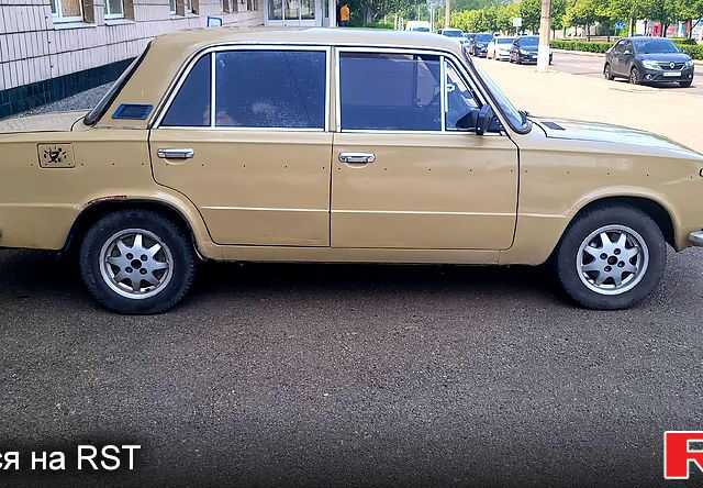 Бежевый ВАЗ 2103, объемом двигателя 1.3 л и пробегом 0 тыс. км за 580 $, фото 1 на Automoto.ua