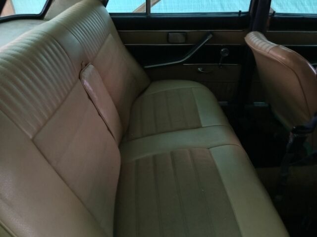 ВАЗ 2103 1990 в Синельниковом на Automoto.ua Бежевый ВАЗ 2103, объемом двигателя 1.3 л и пробегом 90 тыс. км за 833 $, фото 1 на Automoto.ua