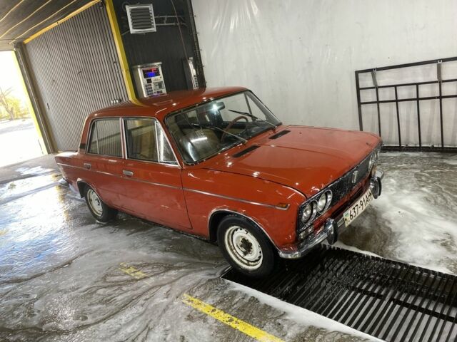 ВАЗ 2103 1979 в Кривом Роге на Automoto.ua Красный ВАЗ 2103, объемом двигателя 1.3 л и пробегом 85 тыс. км за 650 $, фото 1 на Automoto.ua