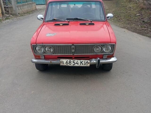 Красный ВАЗ 2103, объемом двигателя 2 л и пробегом 100 тыс. км за 650 $, фото 1 на Automoto.ua