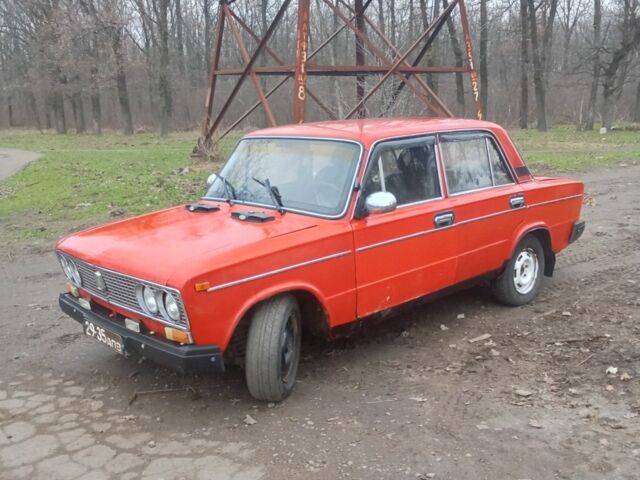 Красный ВАЗ 2103, объемом двигателя 1.5 л и пробегом 200 тыс. км за 572 $, фото 1 на Automoto.ua