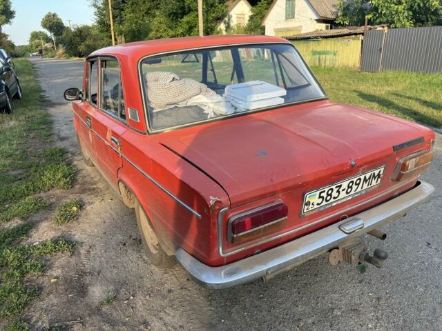 Красный ВАЗ 2103, объемом двигателя 0 л и пробегом 300 тыс. км за 145 $, фото 1 на Automoto.ua