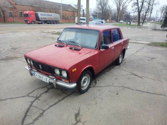 Красный ВАЗ 2103, объемом двигателя 1.5 л и пробегом 200 тыс. км за 464 $, фото 1 на Automoto.ua