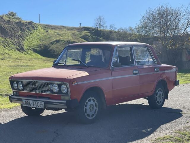 Красный ВАЗ 2103, объемом двигателя 1.5 л и пробегом 300 тыс. км за 750 $, фото 1 на Automoto.ua