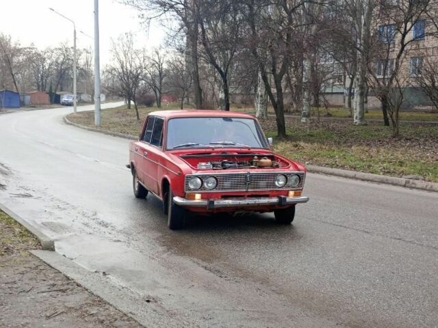 Красный ВАЗ 2103, объемом двигателя 1 л и пробегом 666 тыс. км за 400 $, фото 1 на Automoto.ua
