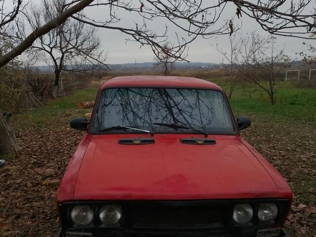 Красный ВАЗ 2103, объемом двигателя 1.5 л и пробегом 300 тыс. км за 381 $, фото 1 на Automoto.ua