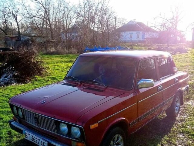 Красный ВАЗ 2103, объемом двигателя 1.6 л и пробегом 250 тыс. км за 850 $, фото 1 на Automoto.ua