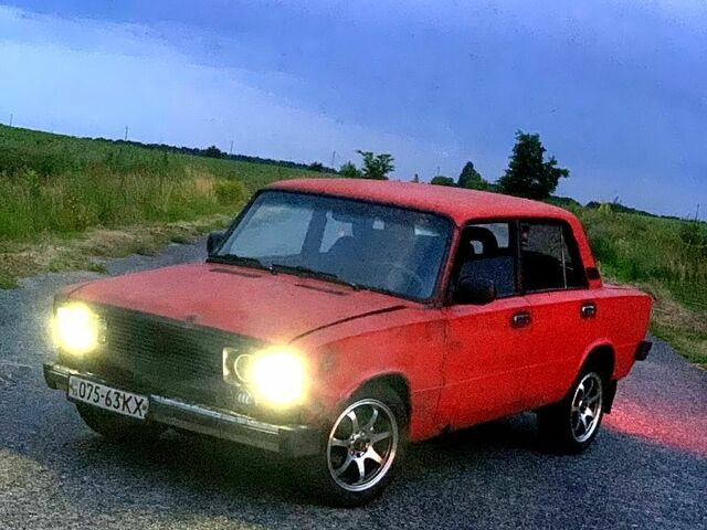 Червоний ВАЗ 2103, об'ємом двигуна 1.6 л та пробігом 222 тис. км за 830 $, фото 1 на Automoto.ua