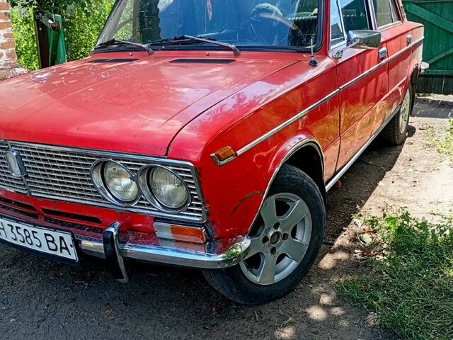 Красный ВАЗ 2103, объемом двигателя 1.5 л и пробегом 85 тыс. км за 900 $, фото 1 на Automoto.ua