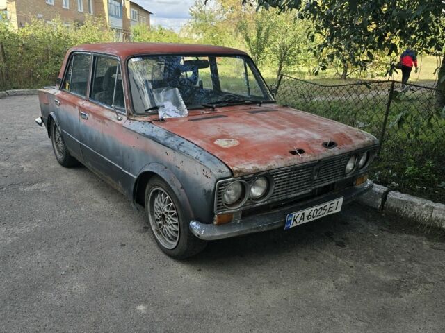 Красный ВАЗ 2103, объемом двигателя 1.5 л и пробегом 60 тыс. км за 1300 $, фото 1 на Automoto.ua