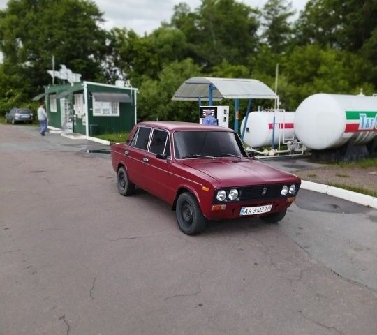 Червоний ВАЗ 2103, об'ємом двигуна 1.5 л та пробігом 1 тис. км за 1000 $, фото 1 на Automoto.ua