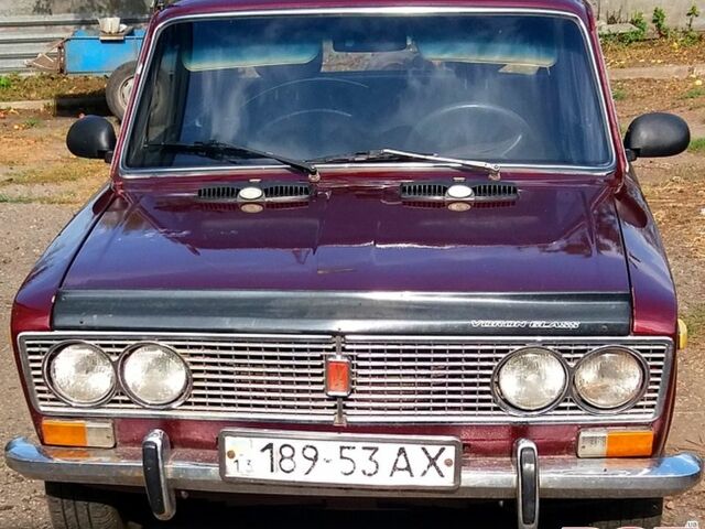 Красный ВАЗ 2103, объемом двигателя 1.3 л и пробегом 0 тыс. км за 600 $, фото 1 на Automoto.ua