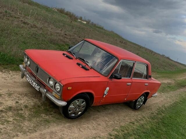 Красный ВАЗ 2103, объемом двигателя 1.5 л и пробегом 100 тыс. км за 400 $, фото 1 на Automoto.ua