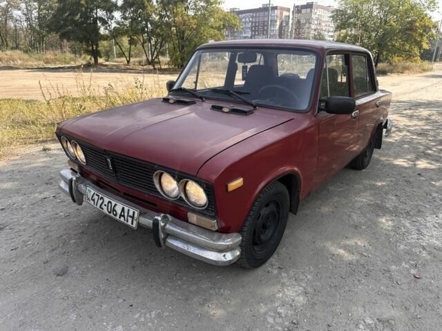 Красный ВАЗ 2103, объемом двигателя 1.5 л и пробегом 150 тыс. км за 600 $, фото 1 на Automoto.ua