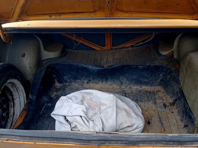 Желтый ВАЗ 2103, объемом двигателя 1.5 л и пробегом 0 тыс. км за 500 $, фото 1 на Automoto.ua