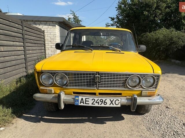 Жовтий ВАЗ 2103, об'ємом двигуна 1.45 л та пробігом 300 тис. км за 550 $, фото 1 на Automoto.ua