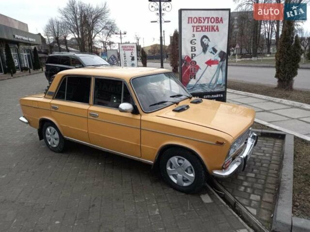 Желтый ВАЗ 2103, объемом двигателя 1.5 л и пробегом 100 тыс. км за 1050 $, фото 1 на Automoto.ua
