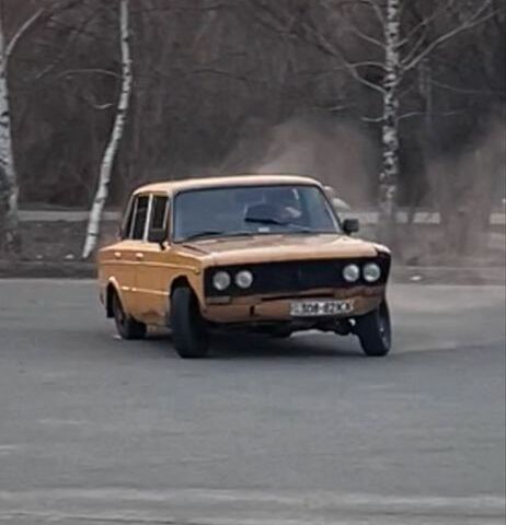 Жовтий ВАЗ 2103, об'ємом двигуна 1.6 л та пробігом 60 тис. км за 414 $, фото 1 на Automoto.ua