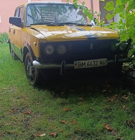 Жовтий ВАЗ 2103, об'ємом двигуна 1.3 л та пробігом 10 тис. км за 300 $, фото 1 на Automoto.ua