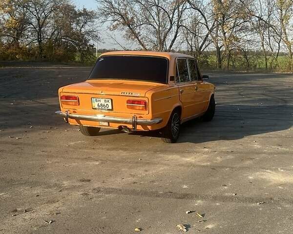 Желтый ВАЗ 2103, объемом двигателя 1.3 л и пробегом 500 тыс. км за 1800 $, фото 1 на Automoto.ua