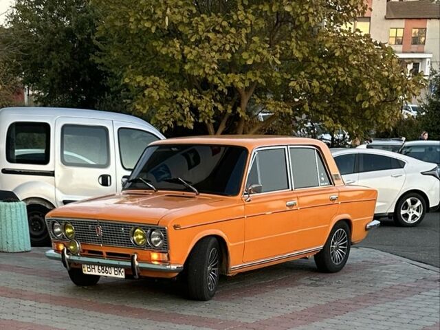Желтый ВАЗ 2103, объемом двигателя 1.3 л и пробегом 2 тыс. км за 1800 $, фото 1 на Automoto.ua
