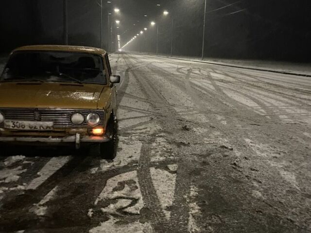 Желтый ВАЗ 2103, объемом двигателя 1.5 л и пробегом 1000 тыс. км за 300 $, фото 1 на Automoto.ua