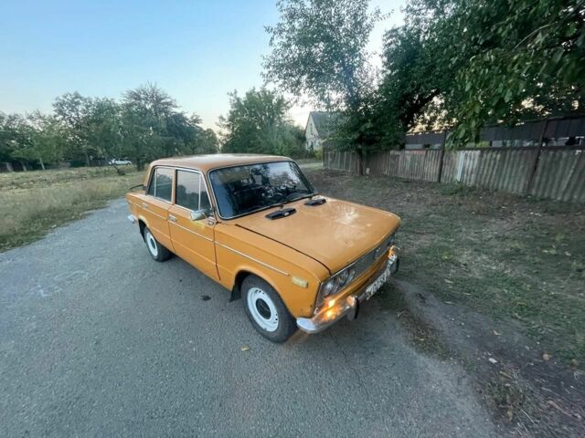 Желтый ВАЗ 2103, объемом двигателя 0 л и пробегом 129 тыс. км за 500 $, фото 1 на Automoto.ua