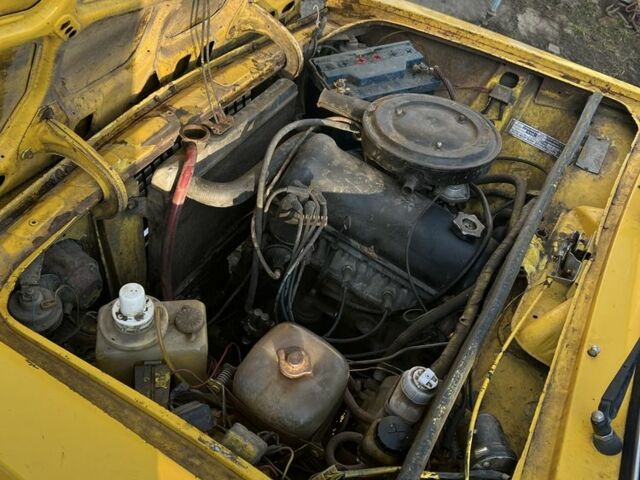 Желтый ВАЗ 2103, объемом двигателя 1.5 л и пробегом 100 тыс. км за 833 $, фото 1 на Automoto.ua