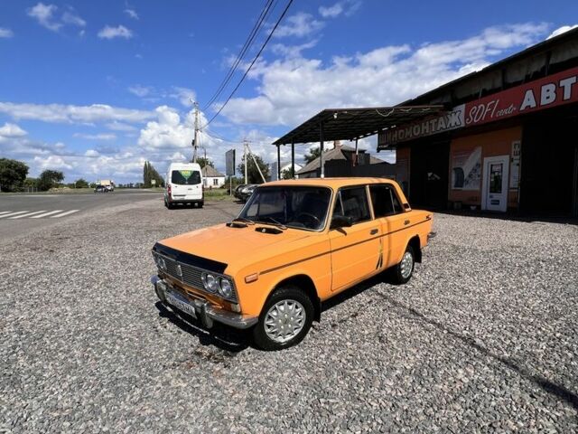 Желтый ВАЗ 2103, объемом двигателя 1.5 л и пробегом 220 тыс. км за 606 $, фото 1 на Automoto.ua