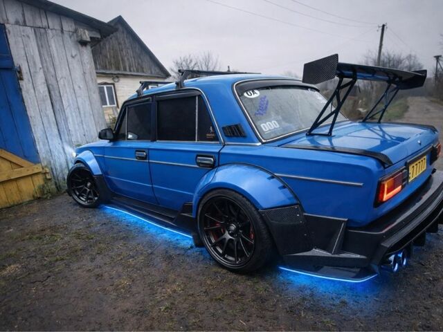 Синий ВАЗ 2103, объемом двигателя 1.5 л и пробегом 200 тыс. км за 498 $, фото 1 на Automoto.ua