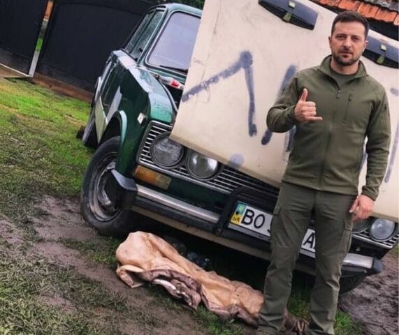 Синий ВАЗ 2103, объемом двигателя 1.5 л и пробегом 2 тыс. км за 242 $, фото 1 на Automoto.ua
