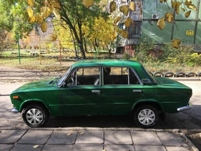 Зелений ВАЗ 2103, об'ємом двигуна 1.5 л та пробігом 1000 тис. км за 567 $, фото 1 на Automoto.ua