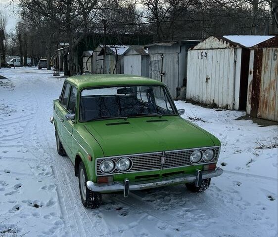 Зелений ВАЗ 2103, об'ємом двигуна 1.3 л та пробігом 100 тис. км за 899 $, фото 1 на Automoto.ua