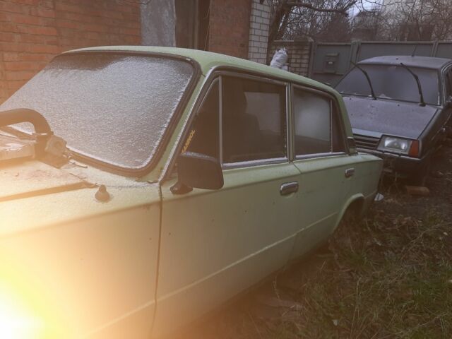 Зелений ВАЗ 2103, об'ємом двигуна 1.3 л та пробігом 1000 тис. км за 214 $, фото 1 на Automoto.ua