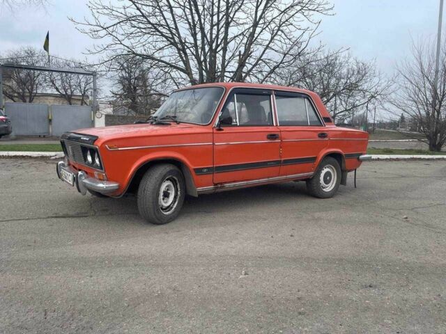 Помаранчевий ВАЗ 2103, об'ємом двигуна 1.5 л та пробігом 100 тис. км за 1150 $, фото 1 на Automoto.ua