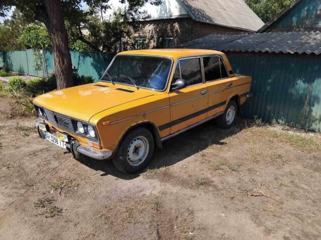 Оранжевый ВАЗ 2103, объемом двигателя 1.5 л и пробегом 150 тыс. км за 476 $, фото 1 на Automoto.ua
