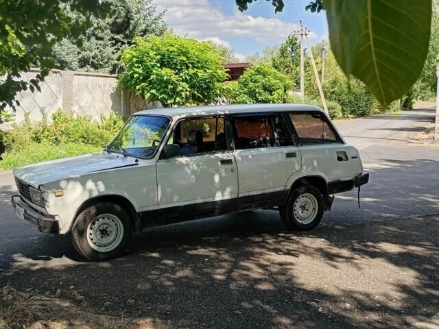 Белый ВАЗ 2104, объемом двигателя 1 л и пробегом 250 тыс. км за 650 $, фото 1 на Automoto.ua