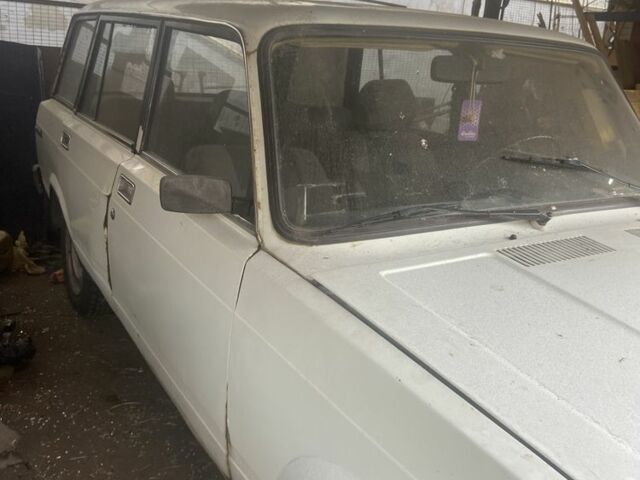 Белый ВАЗ 2104, объемом двигателя 0 л и пробегом 200 тыс. км за 500 $, фото 1 на Automoto.ua