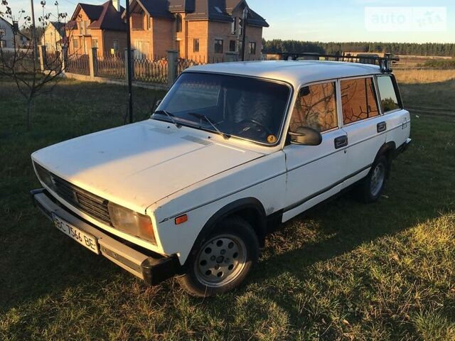 Белый ВАЗ 2104, объемом двигателя 1.3 л и пробегом 96 тыс. км за 700 $, фото 1 на Automoto.ua