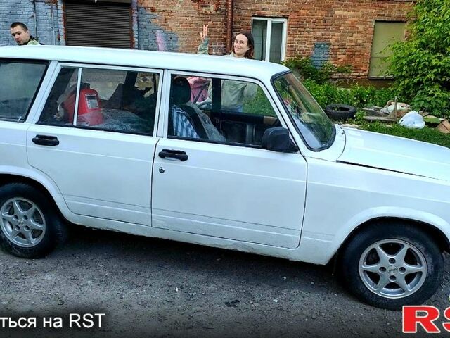 Белый ВАЗ 2104, объемом двигателя 1.5 л и пробегом 0 тыс. км за 1000 $, фото 1 на Automoto.ua