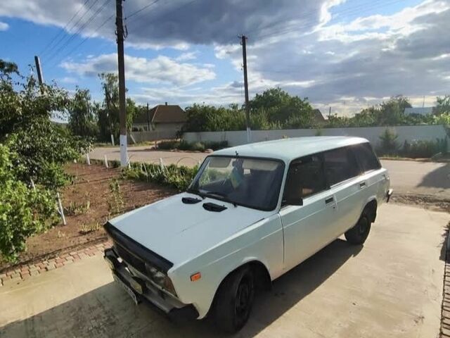 Белый ВАЗ 2104, объемом двигателя 1 л и пробегом 2 тыс. км за 850 $, фото 1 на Automoto.ua