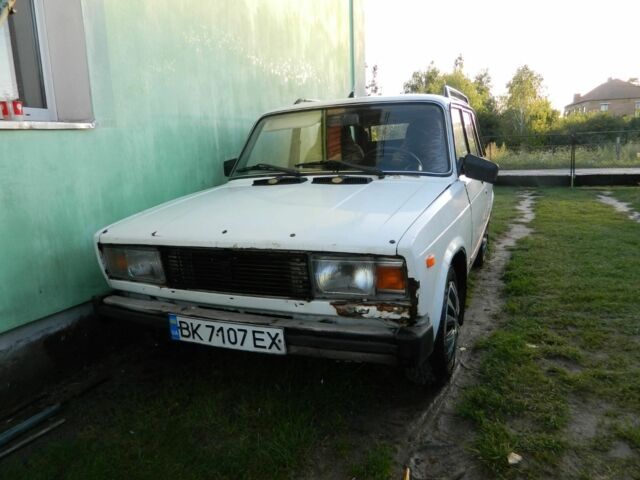 Белый ВАЗ 2104, объемом двигателя 1.3 л и пробегом 100 тыс. км за 849 $, фото 1 на Automoto.ua